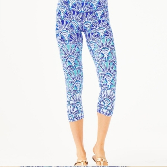 Lilly Pulitzer Pants - Lilly Pulitzer Cropped Luxletic Leggings Size Medium